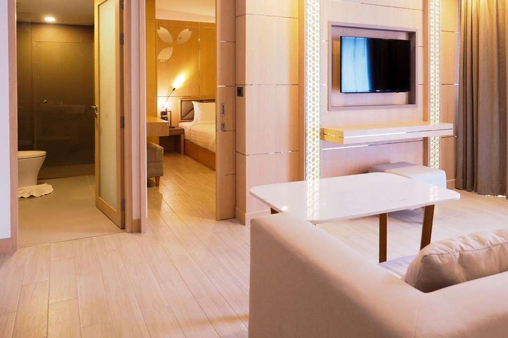 Clarion Hotel Patong Phuket Pokój zdjęcie